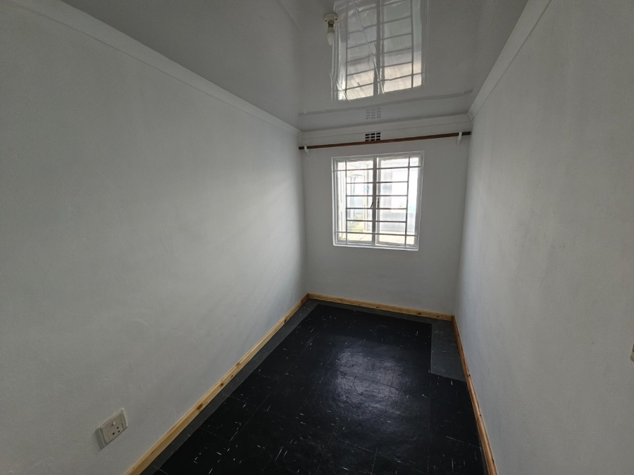 To Let 1 Bedroom Property for Rent in Westgate Western Cape